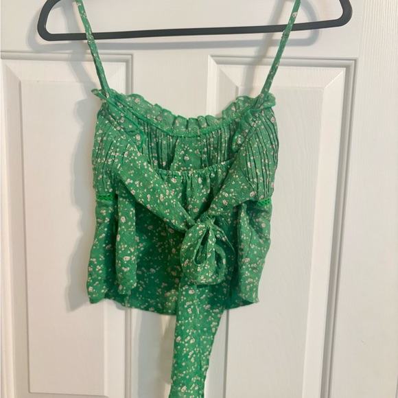 Lulu's Green Floral Pleated Tie-Back Top - Picture 7 of 9